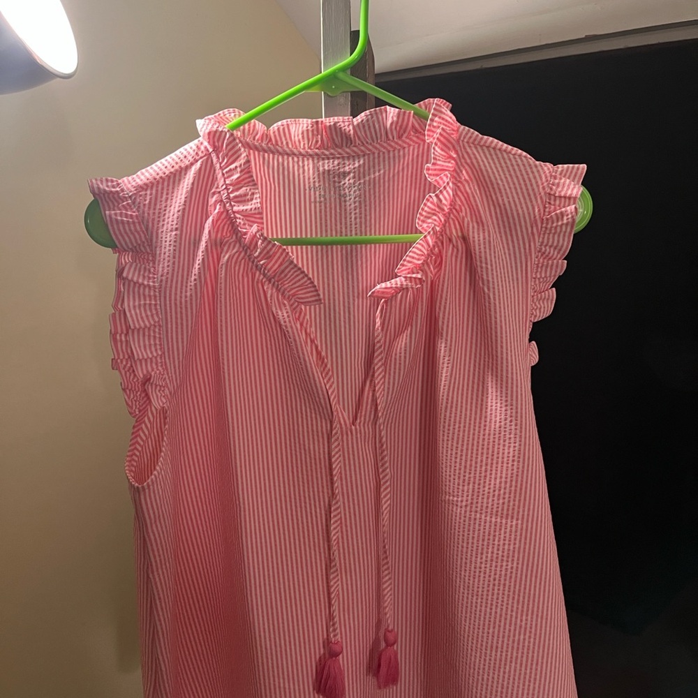 NWT VINEYARD VINES Harbor seersucker top. large.  Striped Sleeveless Blouse. NS